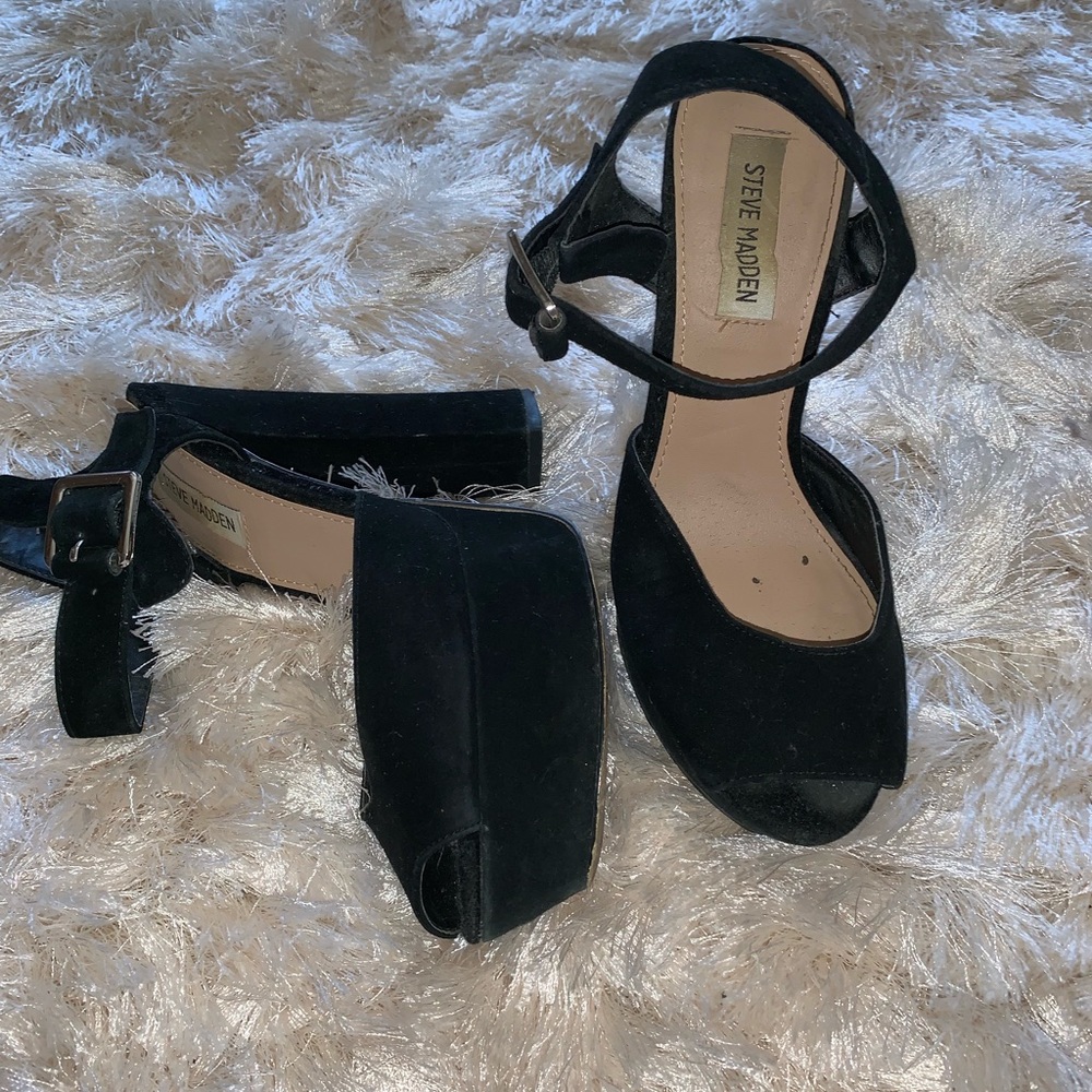 Black suede platform heel peep toe Steve Madden7.5